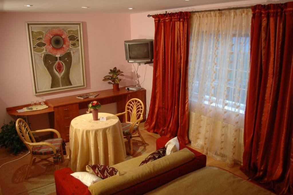 Country Club La Mesteceni Sebes  Room photo