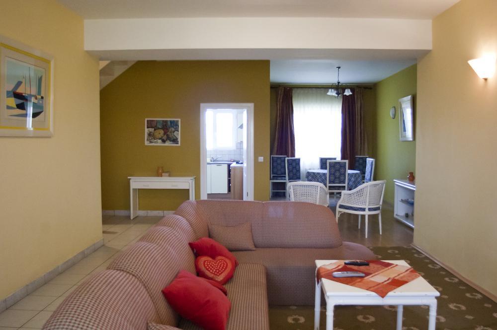 Country Club La Mesteceni Sebes  Exterior photo